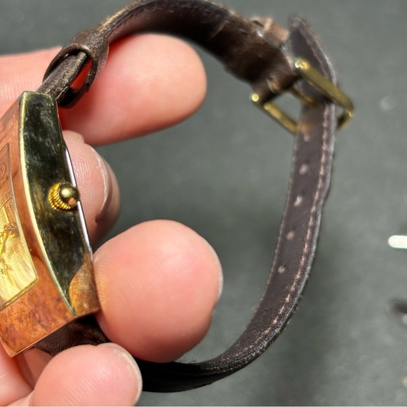 joan rivers classic Ladies Watch Quartz Gold Tone Working With New Battery - Picture 9 of 13